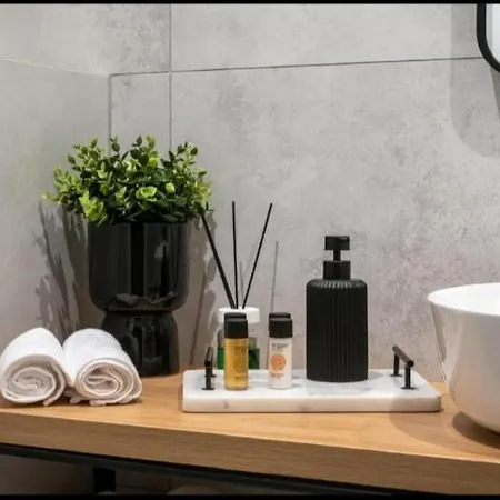 Cityview Plac Wolnosci 6 In The Center Of Old Town 아파트 *