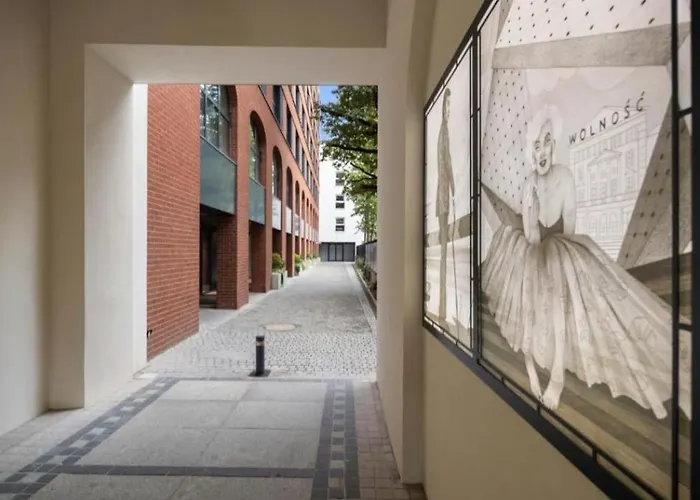 Cityview Plac Wolnosci 6 In The Center Of Old Town Апартаменты *